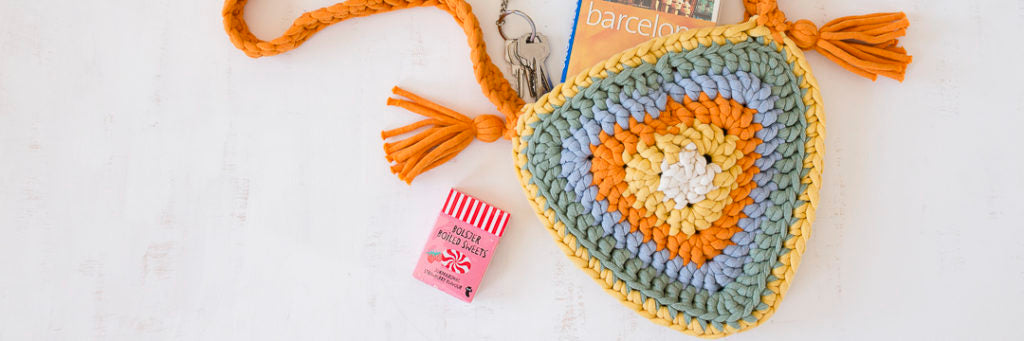 Bolso Triángulo Rubí Trendy Home