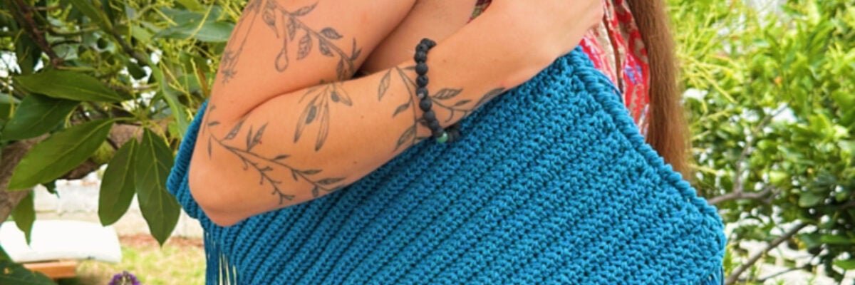 ¿Cómo hacer un bolso crochet con flecos?