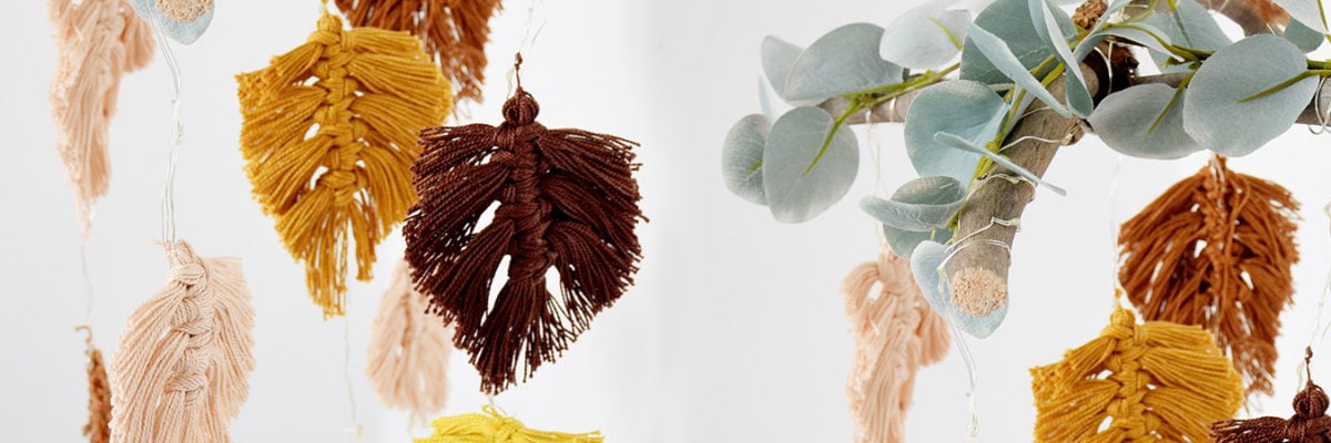 Móvil de cuna con plumas